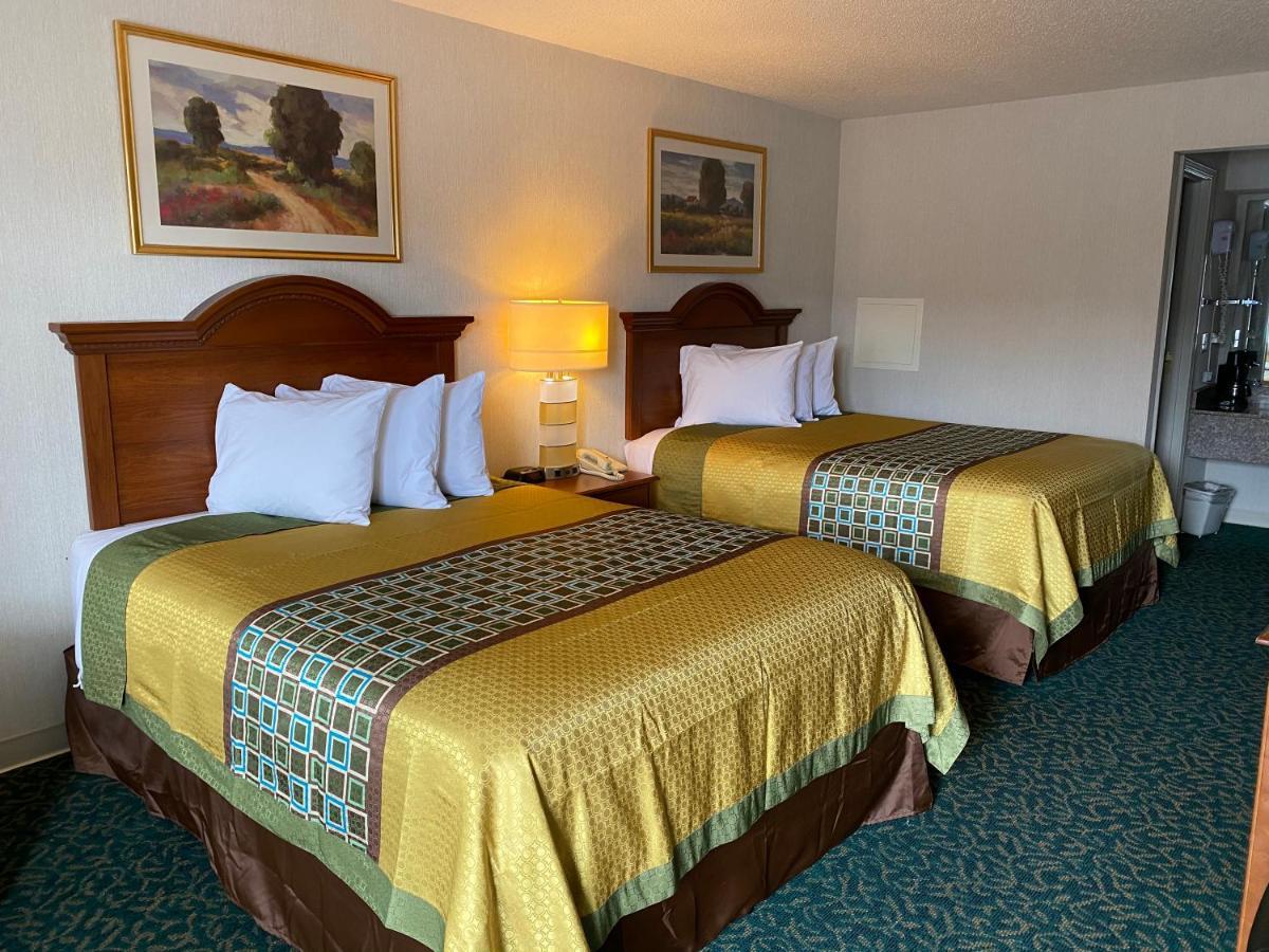 Harrisonville Inn & Suites 外观 照片