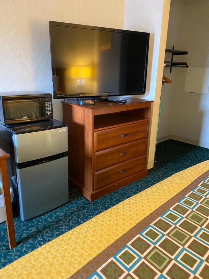Harrisonville Inn & Suites 外观 照片