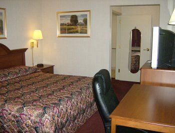 Harrisonville Inn & Suites 外观 照片